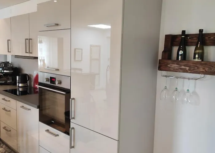 5 Sterne - Am Rheinberg - *